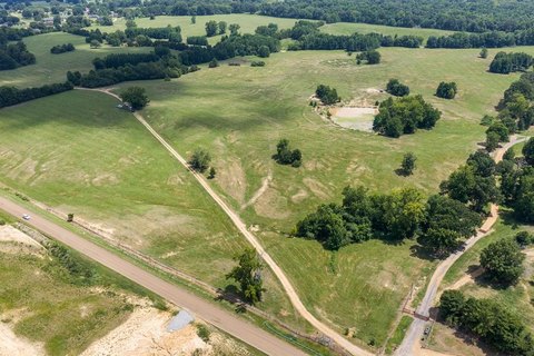 LAND - SENATOBIA, MS