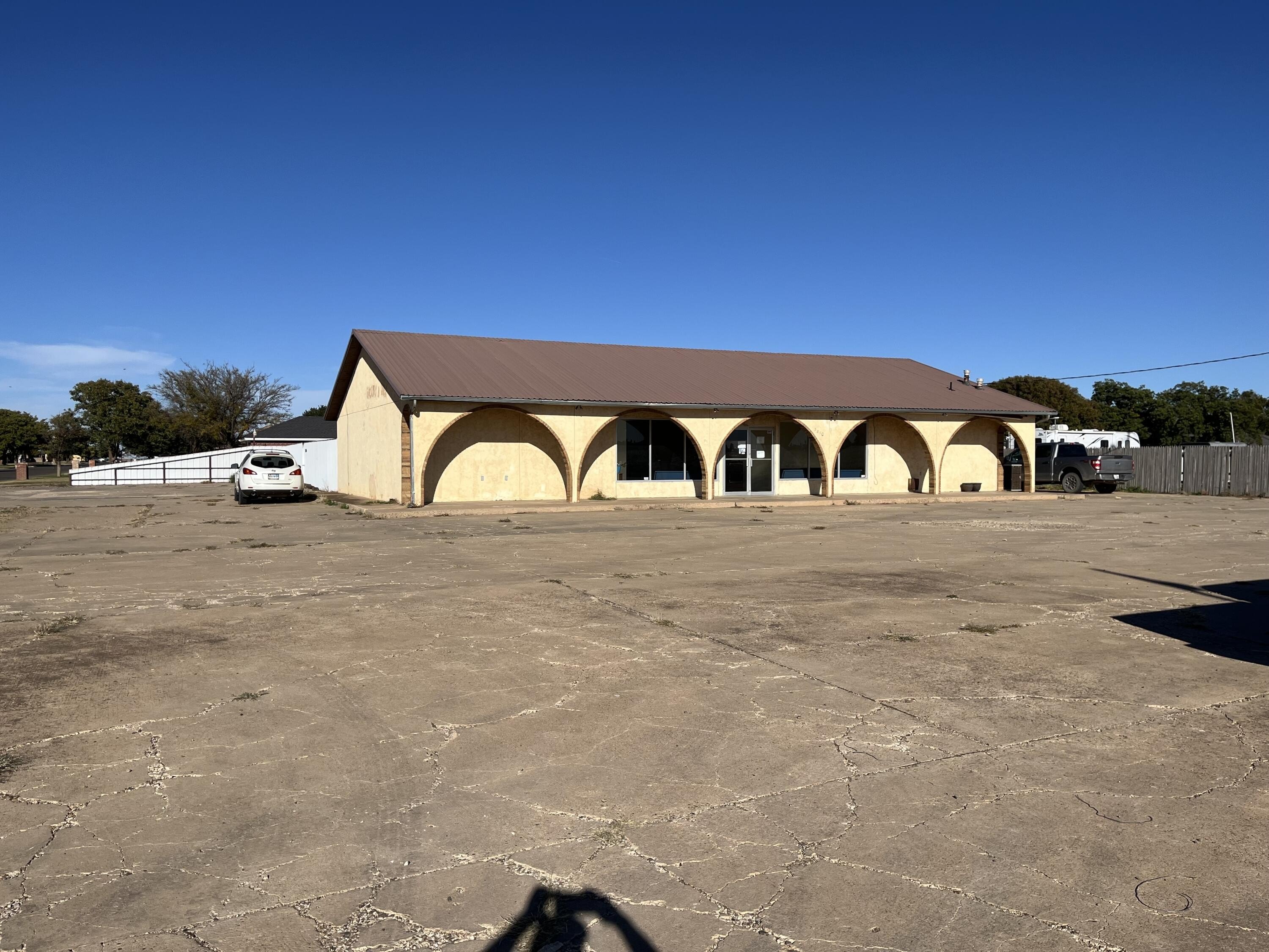 Plainview Office with Corner Location