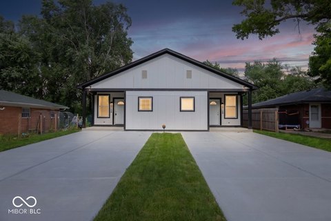 3-Bed Duplex with Private Parking
