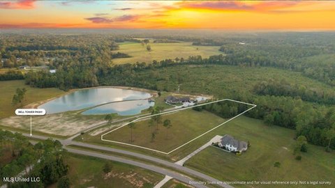 Residential Land in Quiet Neighborhood