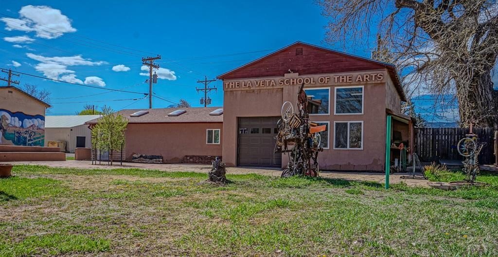Versatile Commercial Space in La Veta