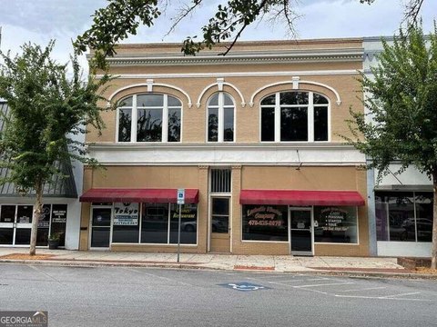 Louisville, GA Storefront with Apartments