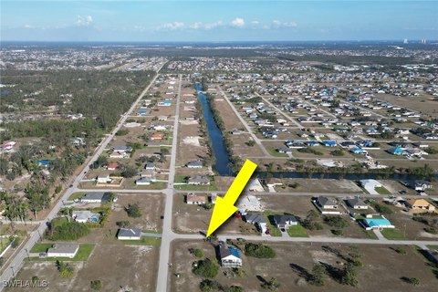 Commercial Land in Cape Coral