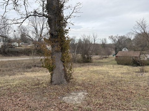 Corner Lot in Thayer, Missouri
