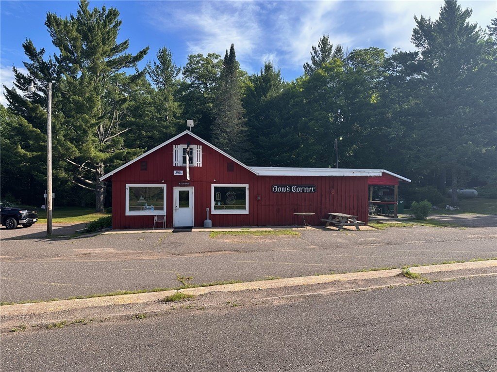 Hayward Tavern on Highway 77