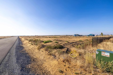 Spacious Land in Medical Lake