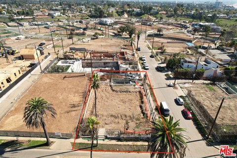LAND - Pacific Palisades, CA