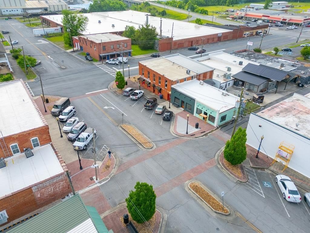 Renovated Commercial Buildings in Chatsworth