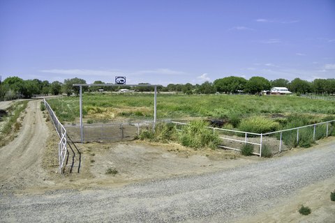Land, Los Lunas, NM