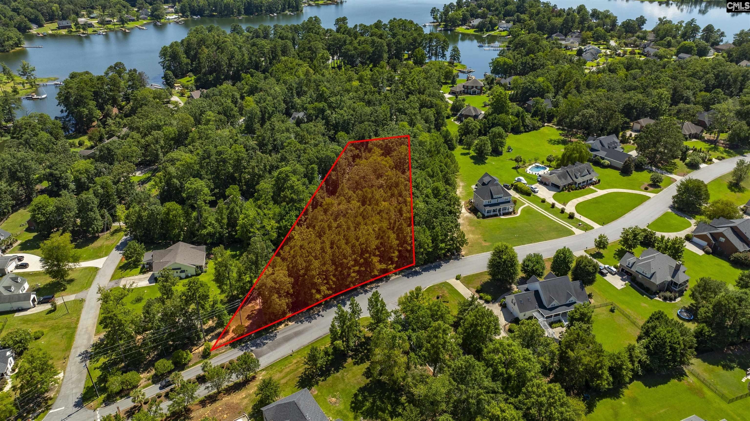 Expansive Homesite in Lake Community