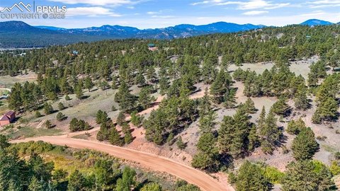 Land in Florissant, Colorado