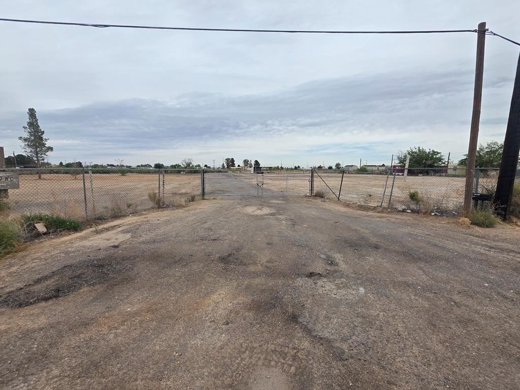 Residential Land in Pecos, TX