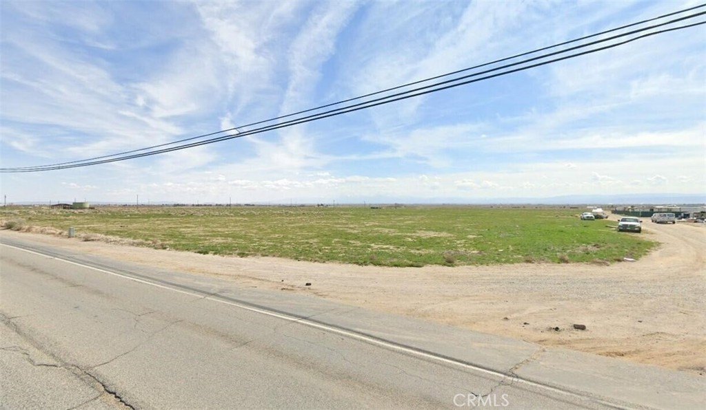 Rosamond Land with Development Potential
