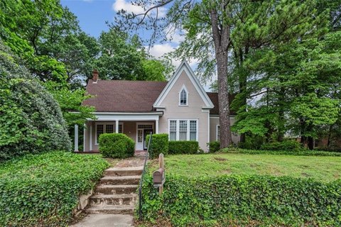 Versatile Commercial Space in Atlanta