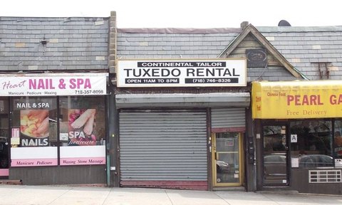 Busy Street Storefront with Basement