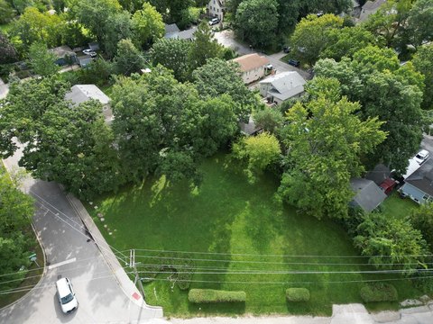 Land, Mundelein, IL