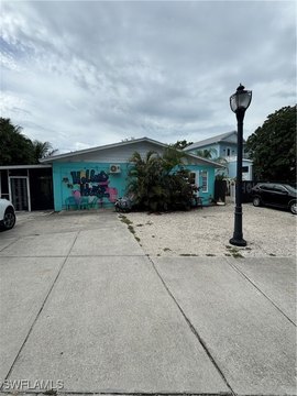 Profitable Lakeside Vacation Resort in Naples