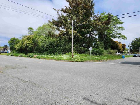 Corner Lot Near Beach