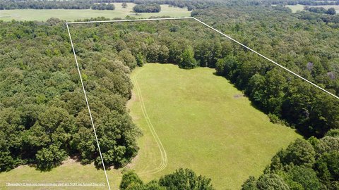 LAND - Powderly, TX