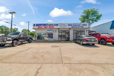 Corner Retail & Industrial Flex Building