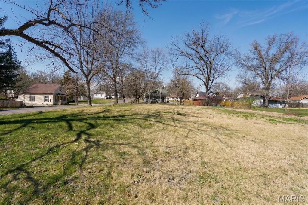 Residential Corner Lot in Gillespie
