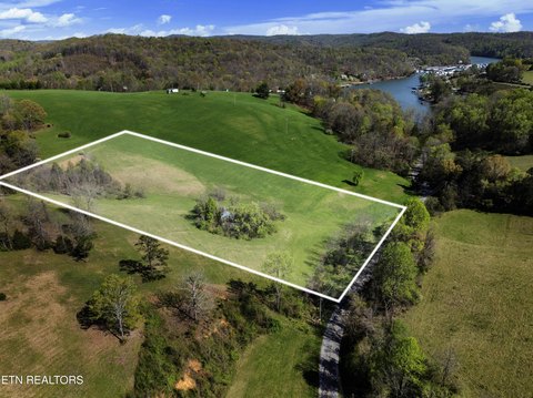 Unrestricted Land Near Norris Lake