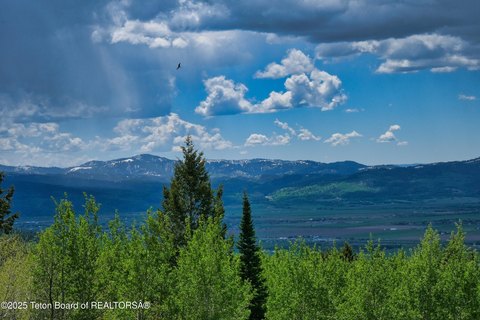 Scenic Mountainside Lot with Views