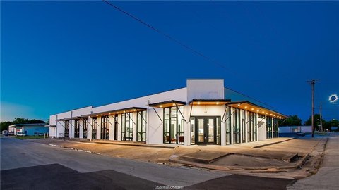 Historic Downtown Bryan Retail/Office Space