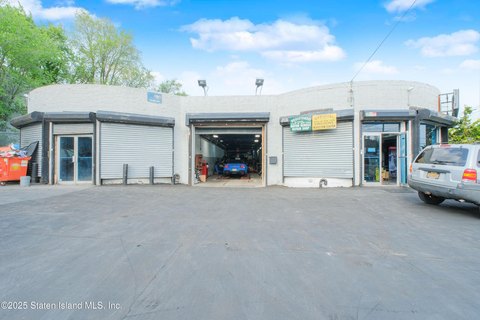 Staten Island Commercial Building For Rent