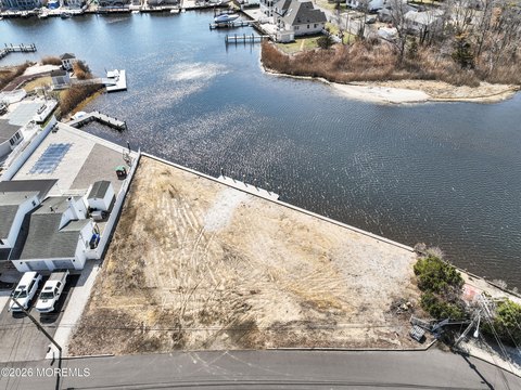 Waterfront Lot in Shelter Cove