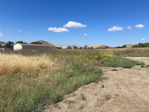 Land in Springville, California