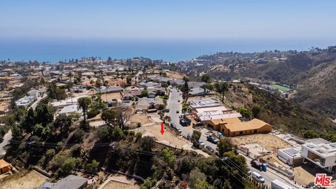 Land, Pacific Palisades, CA
