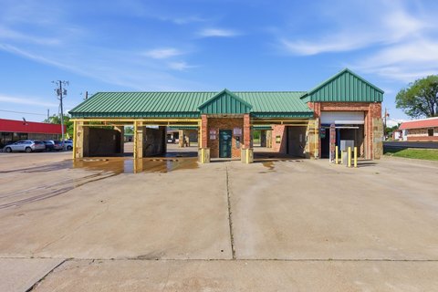 Well-Established Car Wash Facility