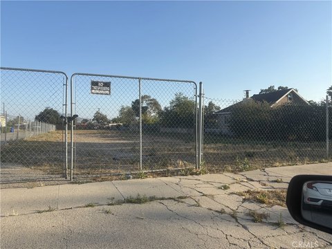 Fontana Land Zoned R-4
