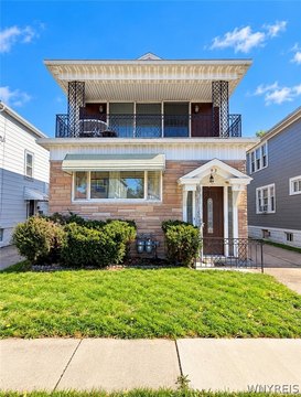 Duplex with Private Balcony