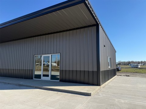 Retail Units with Roll-Up Door