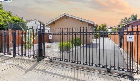 Hayward Triplex Near Downtown