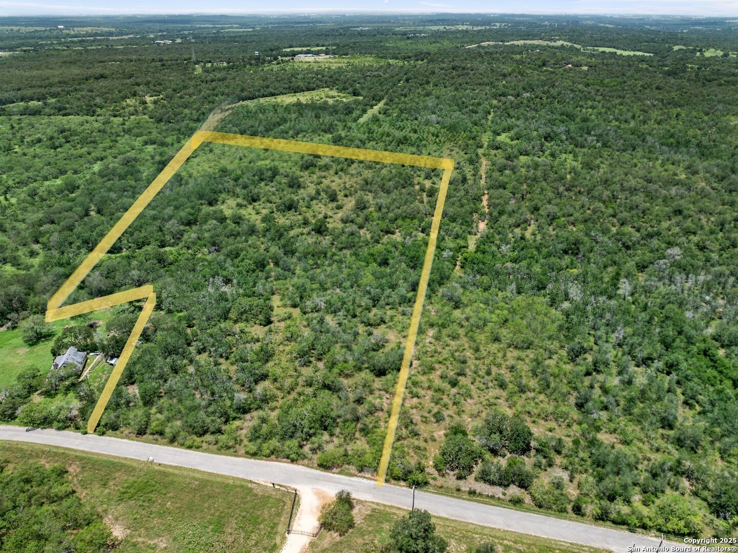21.9 Acres Farm & Ranch Land