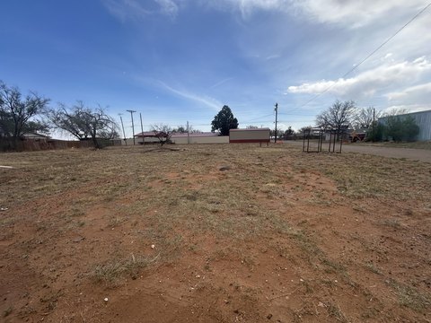 LAND - Sundown, TX