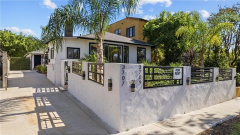 Updated One-Story Duplex
