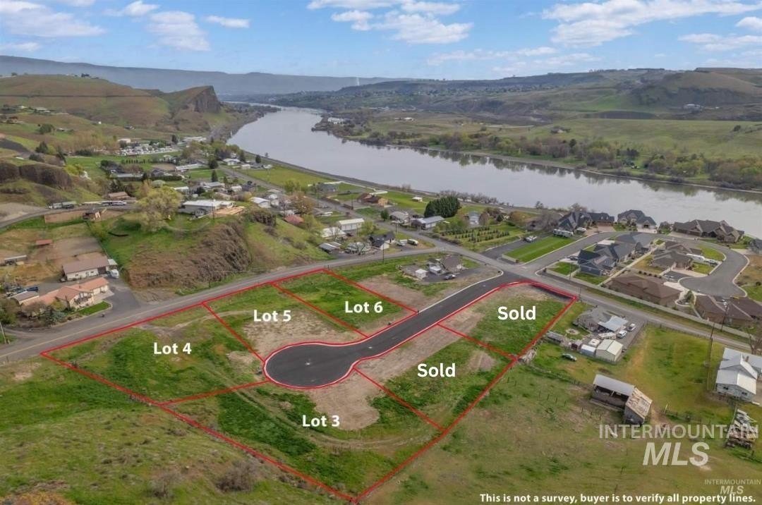 Land with Snake River Views