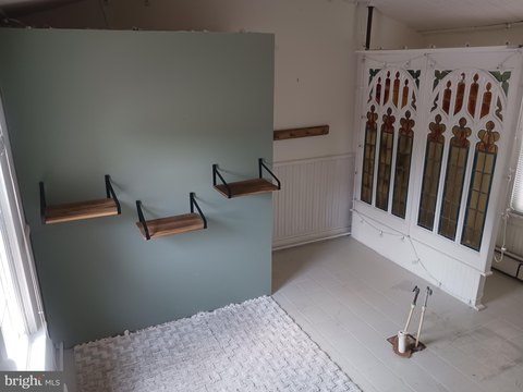 Unique Retail/Office Space Available