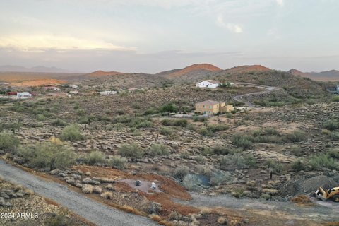 Phoenix Land with Mountain Views