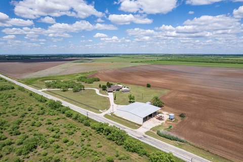 Ranch with Large Insulated Shop