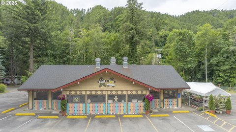 Iconic Mapleton Commercial Opportunity