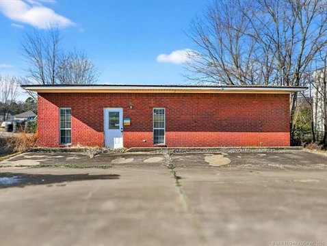 Poteau Commercial Opportunity on Broadway