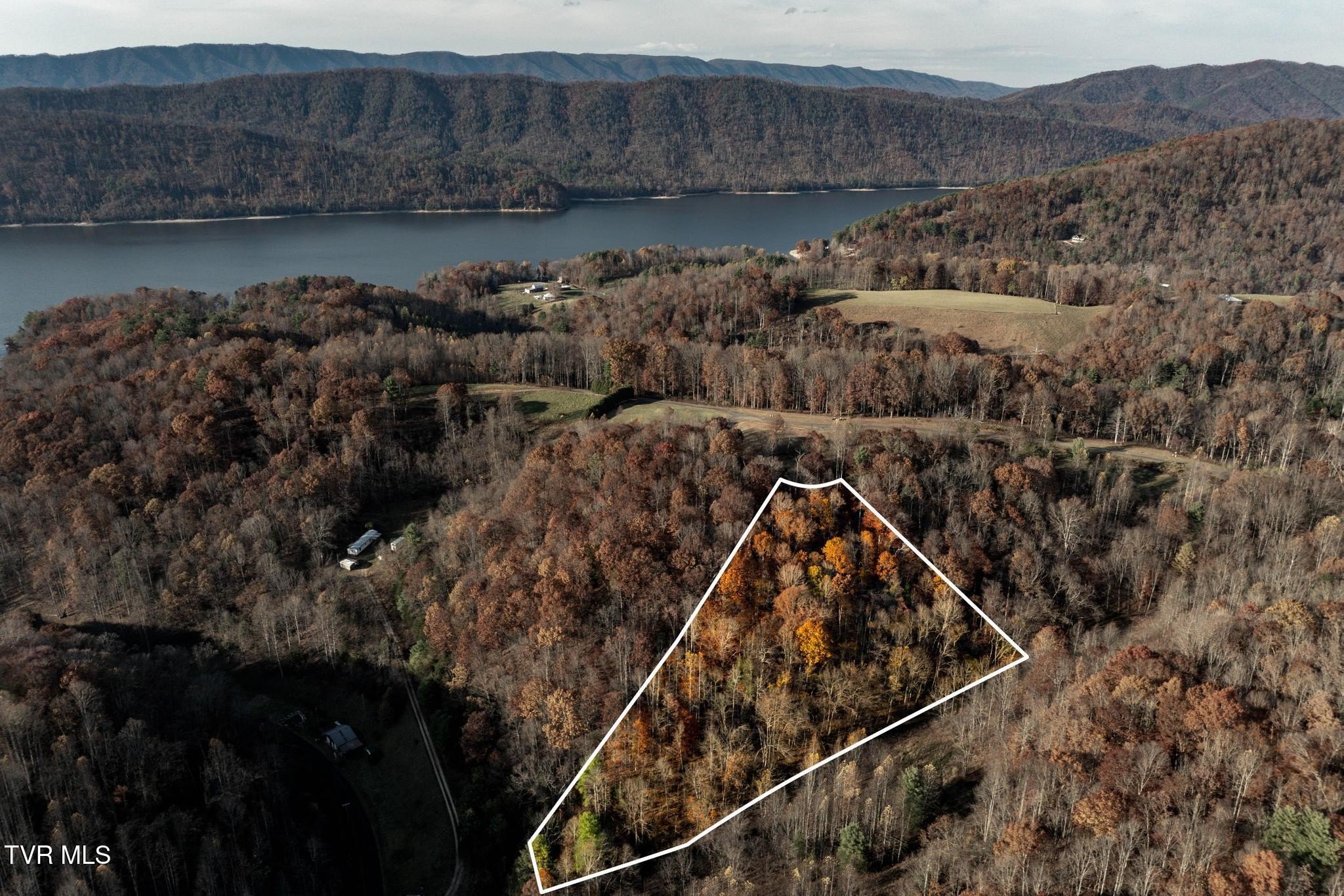 Land with Lake Access