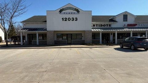 Commercial Specialty Property with Parking