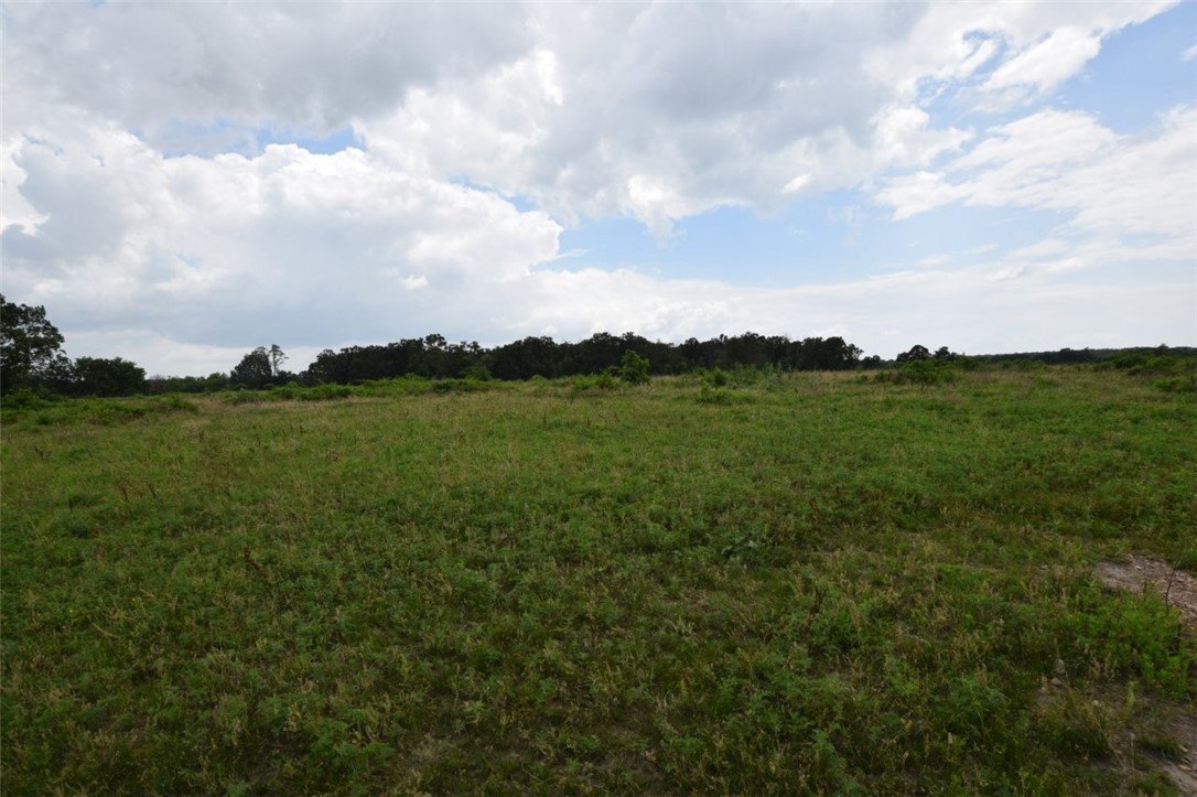 Land with Utilities and Views