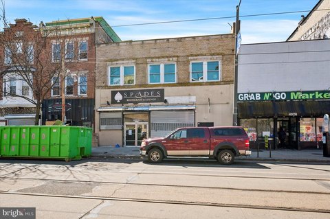 Philadelphia Commercial Building on Lancaster